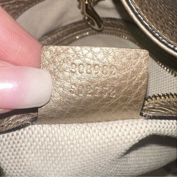 Authentic Gold Gucci SoHo chain shoulder bag - Picture 6 of 13